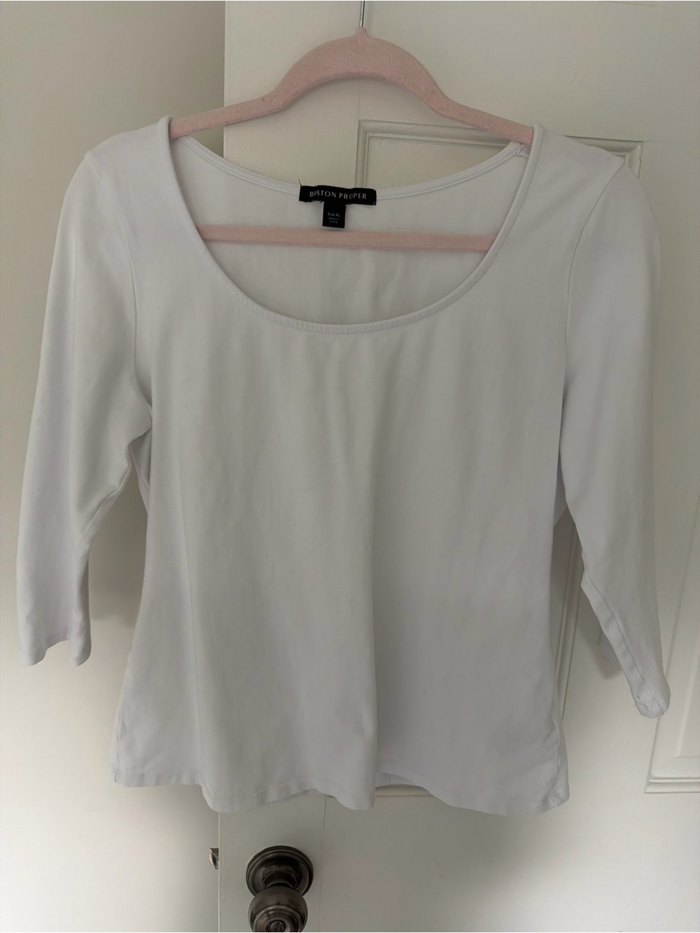 Boston Proper White Scoop Neck Three-Quarter Sleeve Top